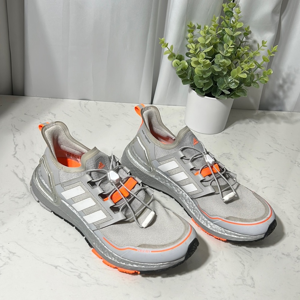 ADIDAS Ultraboost athletic sneaker Winter grip